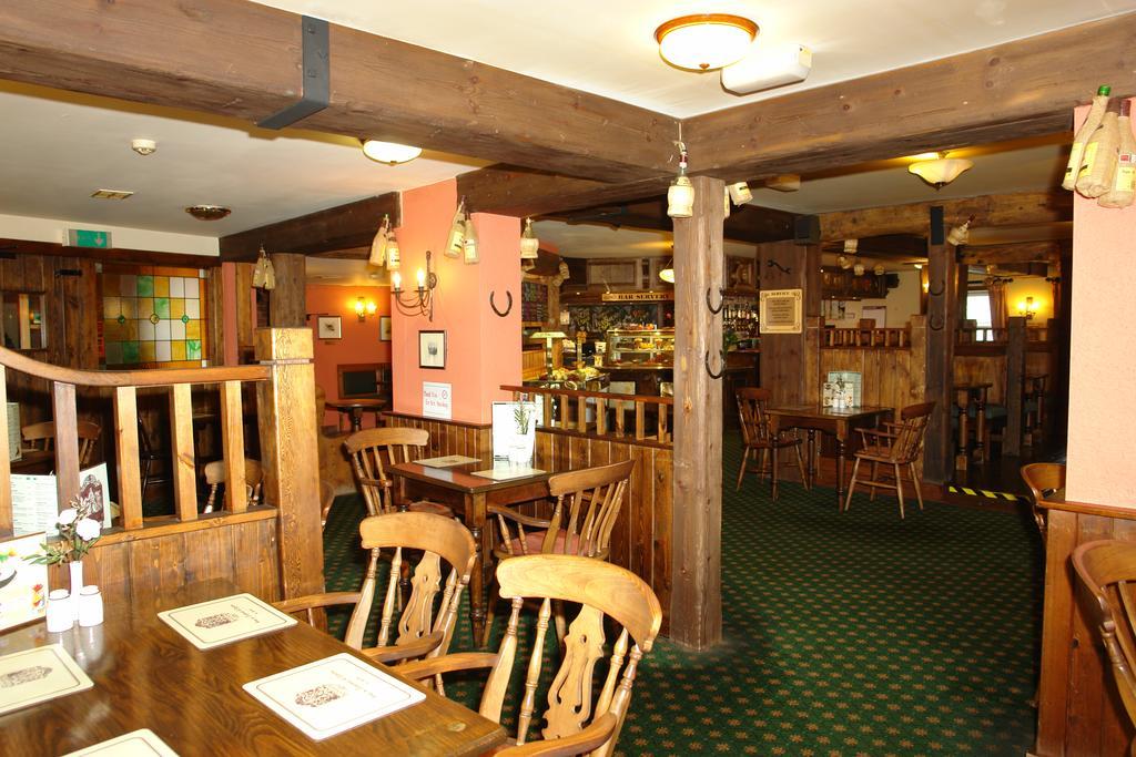 Oaklands Lodge Hotel Saint Saviour 외부 사진