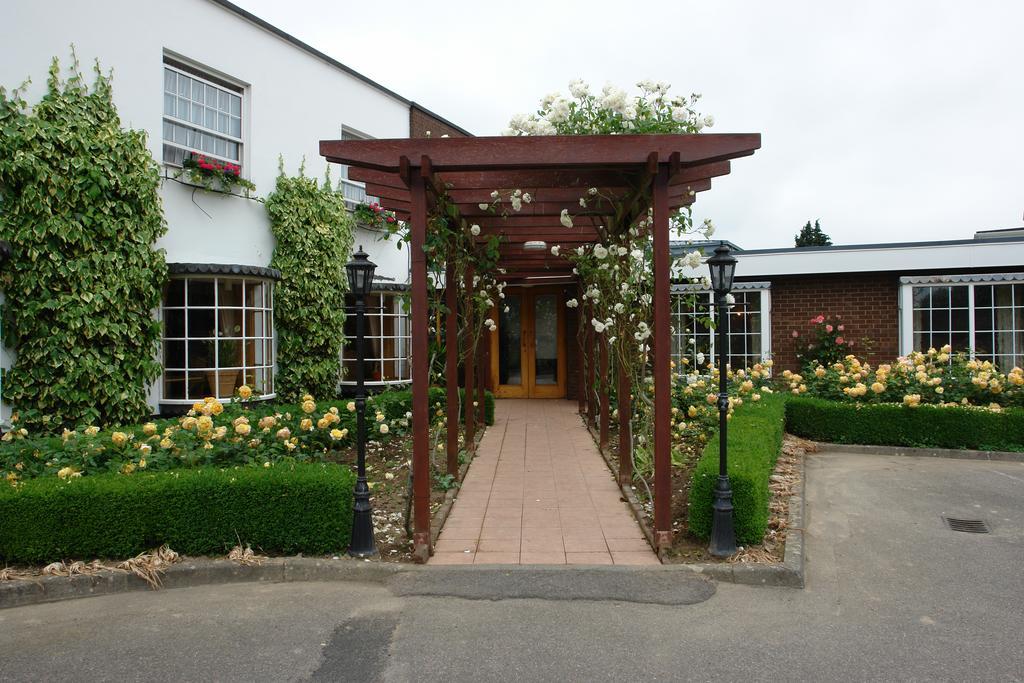 Oaklands Lodge Hotel Saint Saviour 외부 사진